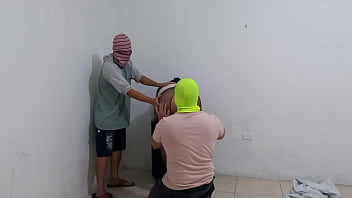 ALBA&Ntilde;IL CUMPLE LA FANTAS&Iacute;A DE SU MUJER EN HALLOWEEN!! ELLA QUER&Iacute;A TENER SEXO CON EL MEJOR AMIGO DE SU MARIDO Y QUE LA OBSERVARAN MIENTRAS LA