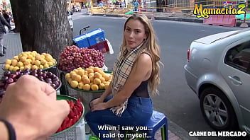 CARNE DEL MERCADO – #Anastasia Rey – La sexy Colombiana sopla y folla en la cámara como una profesional