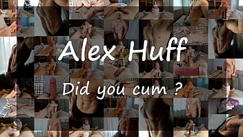 Chico caliente se masturba su enorme polla a altas horas de la noche – Alex Huff
