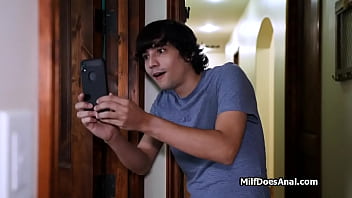 Consolador en la ducha, anal profundo en el sof&aacute;