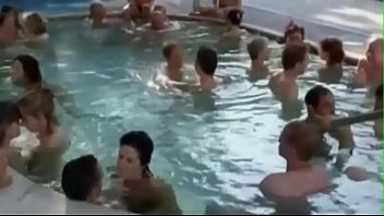 Desnudarse en p&uacute;blico y divertirse parte 2