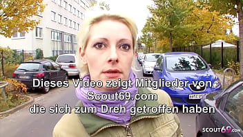 Esposa rubia sin follar recogida en el &aacute;rea del Ruhr para la primera sesi&oacute;n porno