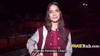 Esta hermosa chica francesa est&aacute; loca