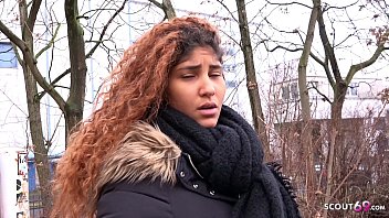 EXPLORADORA ALEMANA – CHICA LATINA MARR&Oacute;N CALIENTE HABLA PARA FOLLAR DURO EN UN CASTING CALLEJERO REAL