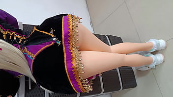 Hermosa Boliviana de gran culo se deja follar sin preservativo después del concurso de baile de Saya