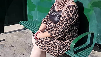 hermosa pawg milf consigue CO&Ntilde;O comer por extra&ntilde;o