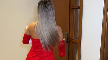 ¡Agente de bienes raíces se folla a su cliente casado para comprar su casa, se la folla en la cama de su esposa! Naty Delgado