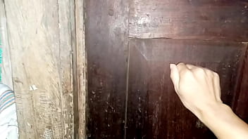¡¡¡¡MI HERMANASTRA SE PONE UNA PELUCA SEXY Y ME DICE QUE ES UNA MODELO PORNO AMATEUR!!!! ME DIJO QUE LA HAGA SENTIR UNA ZORRA Y LE DIO MUCHO