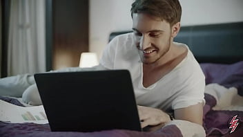 &iquest;Eres nuevo en Hentai? Sigue mirando y disfruta.
