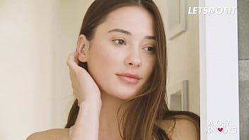 Jia, Liya y Sonya est&aacute;n dispuestas a disfrutar de una deliciosa acci&oacute;n l&eacute;sbica – UNA CHICA LO SABE