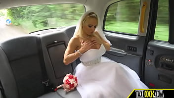 la novia de tetas perfectas