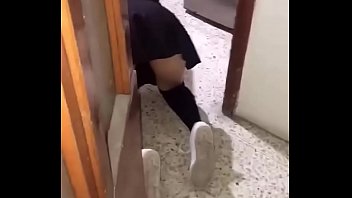 MEXICANA PUTA es FOLLADA Por su HERMANO Mientras Hace Quehacer, Casero Real