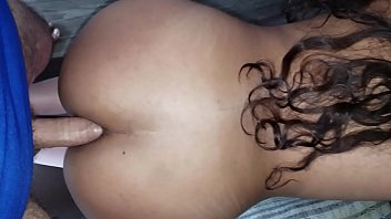mi pobre culito ya no es virgen! jovencita de 18 entrega su culo