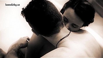 Porno retro con mami vieja y chico joven