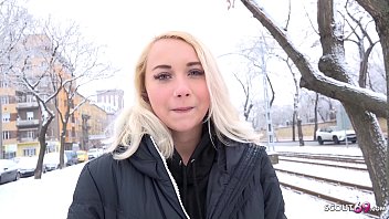 SCOUT ALEM&Aacute;N – CHICA RUBIA DE 19 A&Ntilde;OS HABLA CON SEXO POR DINERO EN EFECTIVO EN UN FALSO MODELO DE TRABAJO