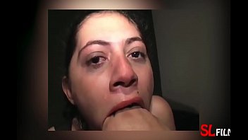 Sexo oral intenso con asfixia y garganta profunda