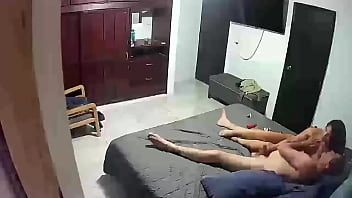 un se&ntilde;or mayor se acerco a mi en el gimasio y me ligo y me convencio de ir a coger y yo encantada para que se convirtiera en mi sugar dady  oldman
