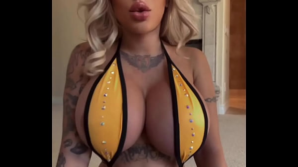 JOI en español de una latina con unas tetas enormes